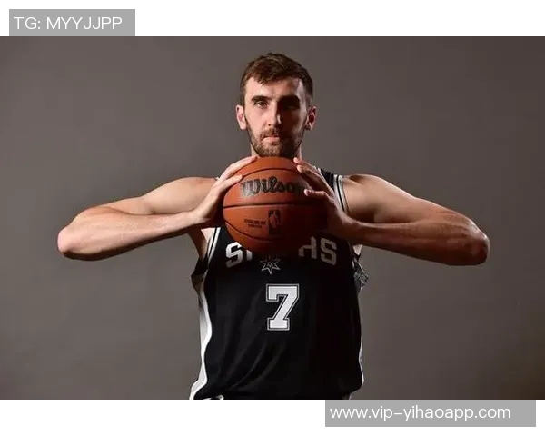 文班称赞科内特为联盟稀有盖帽手与他并肩作战令人振奋