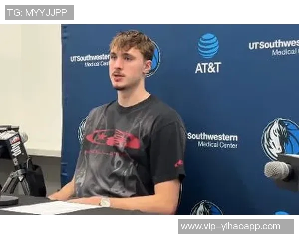 好兄弟你来了!弗莱明突破低手妙传马卢阿奇吃饼暴扣空篮!